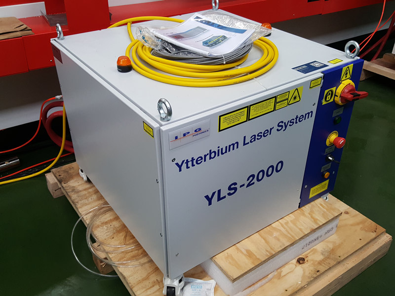 IPG YLS-2000 watt-eko laser iturria 2kw accurl laser ebakitzailearentzat